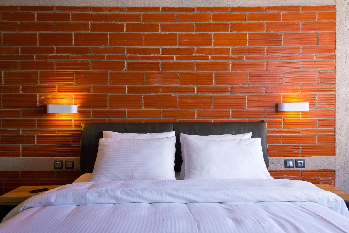 Urban Donkey - Housity