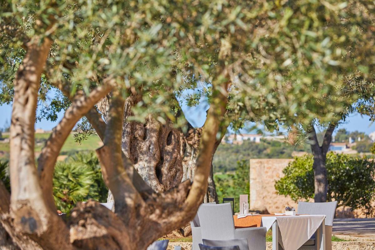 Jardín al aire libre en Son Penya Adults Only Petit Hotel & Spa