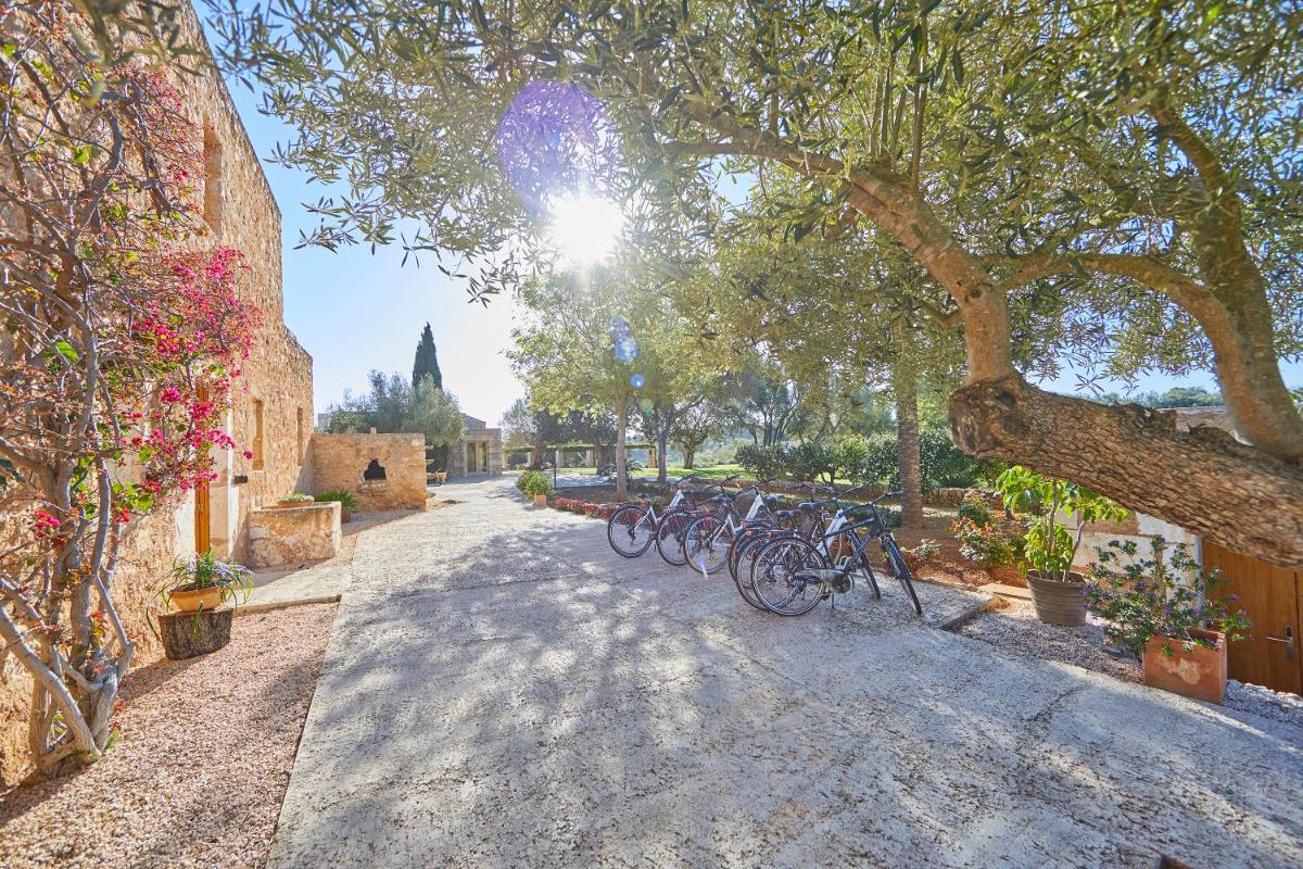 Jardín al aire libre en Son Penya Adults Only Petit Hotel & Spa