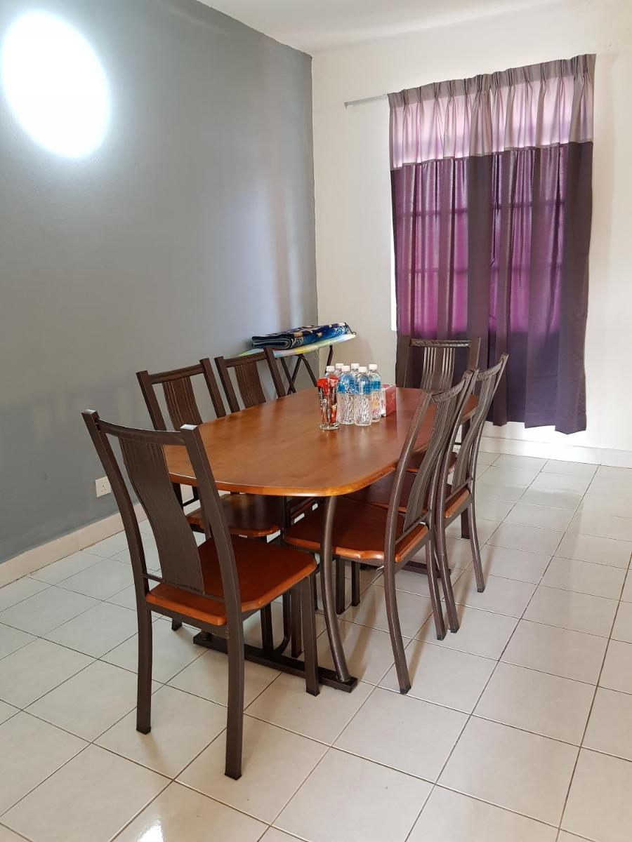 Anjung Homestay - Housity