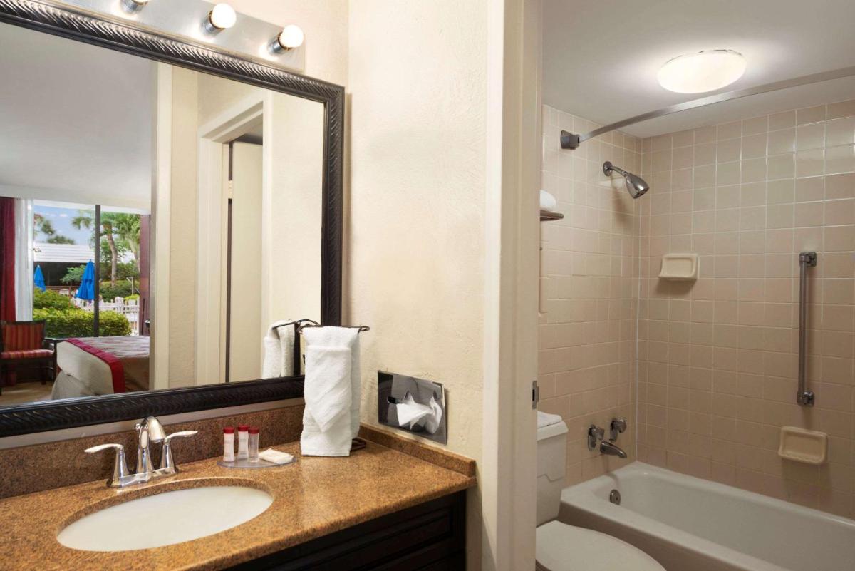 Collins  Naples - Housity