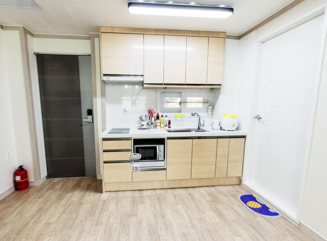 Tobang Red Clay Pension - Housity