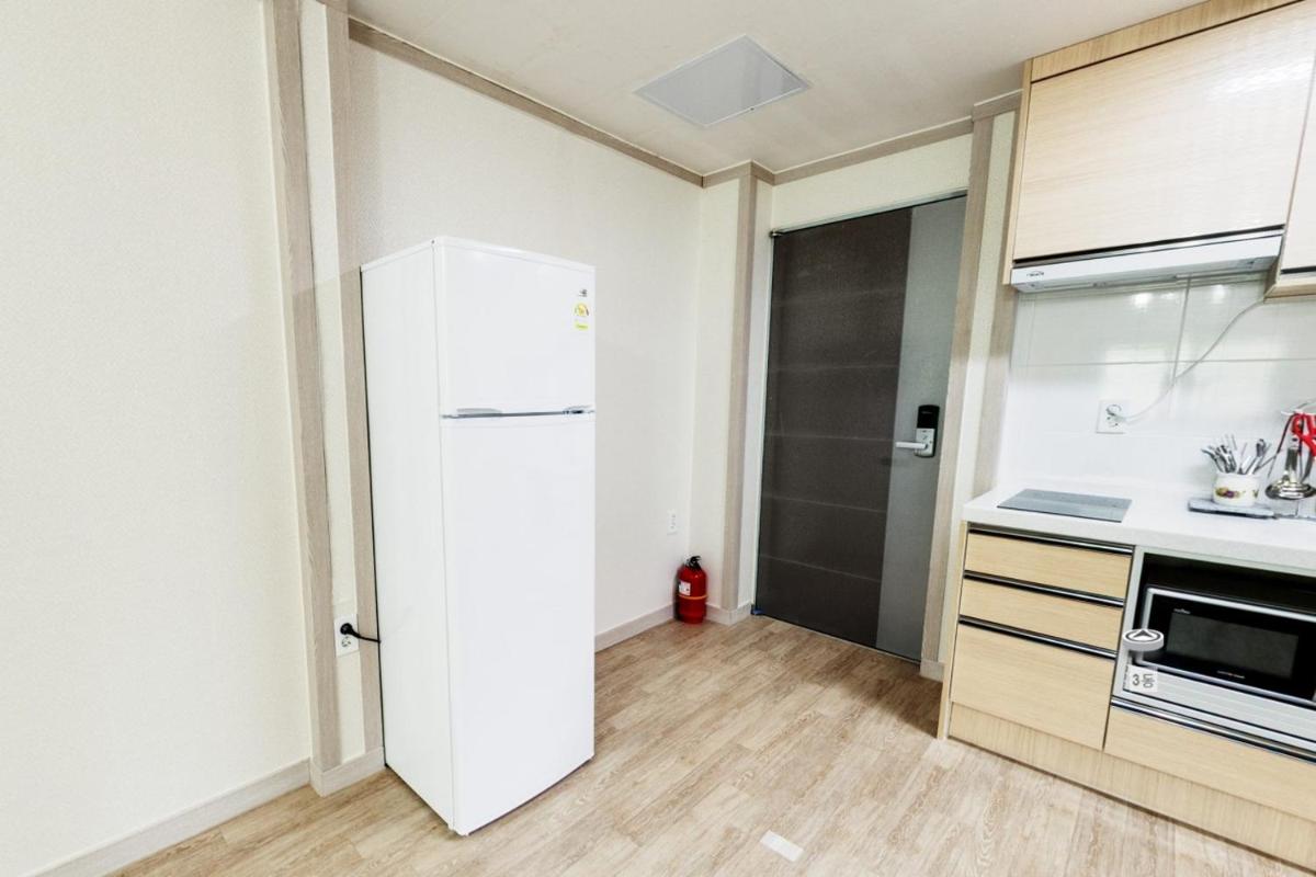 Tobang Red Clay Pension - Housity