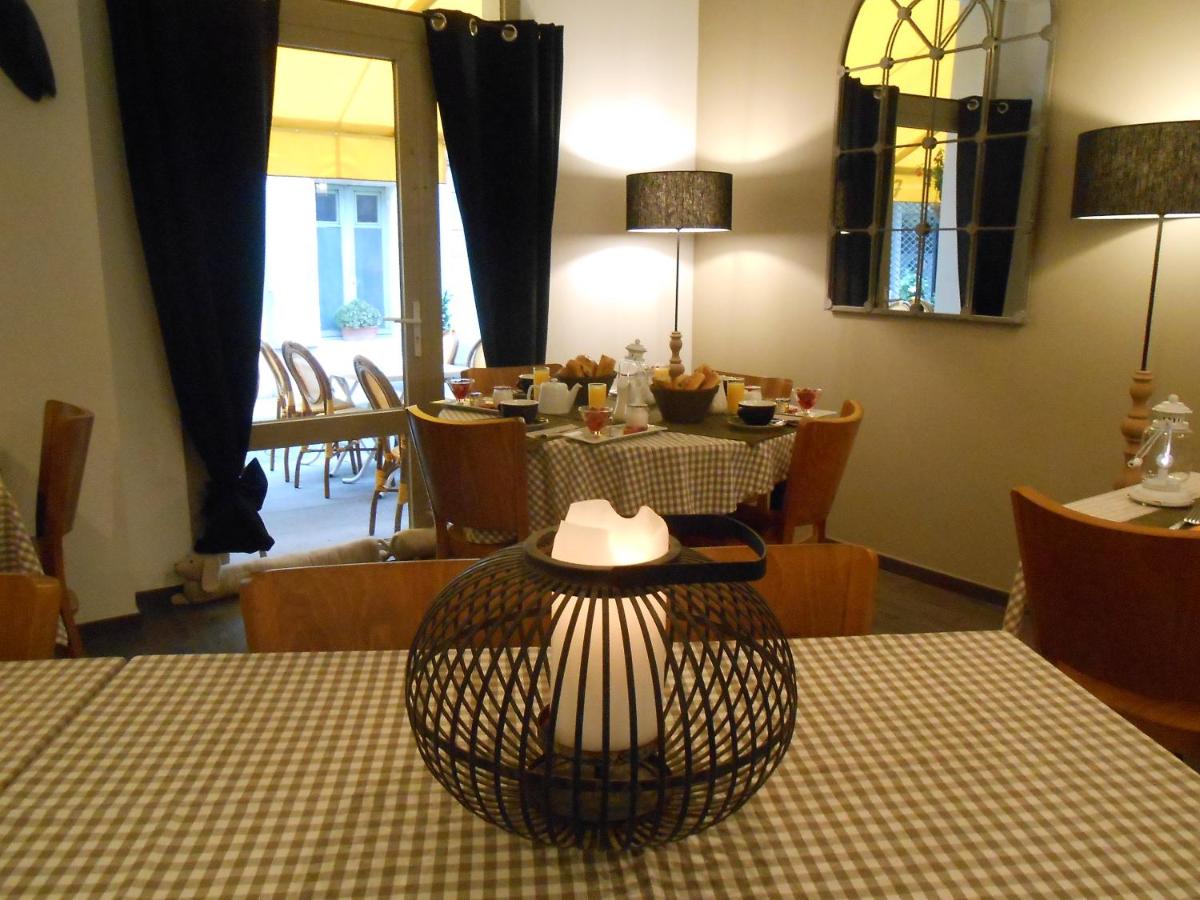 Hôtel-Restaurant "Chez Carrière" - Housity