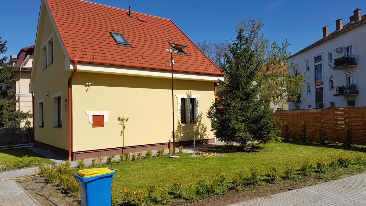 Poroszlay Apartman - Housity