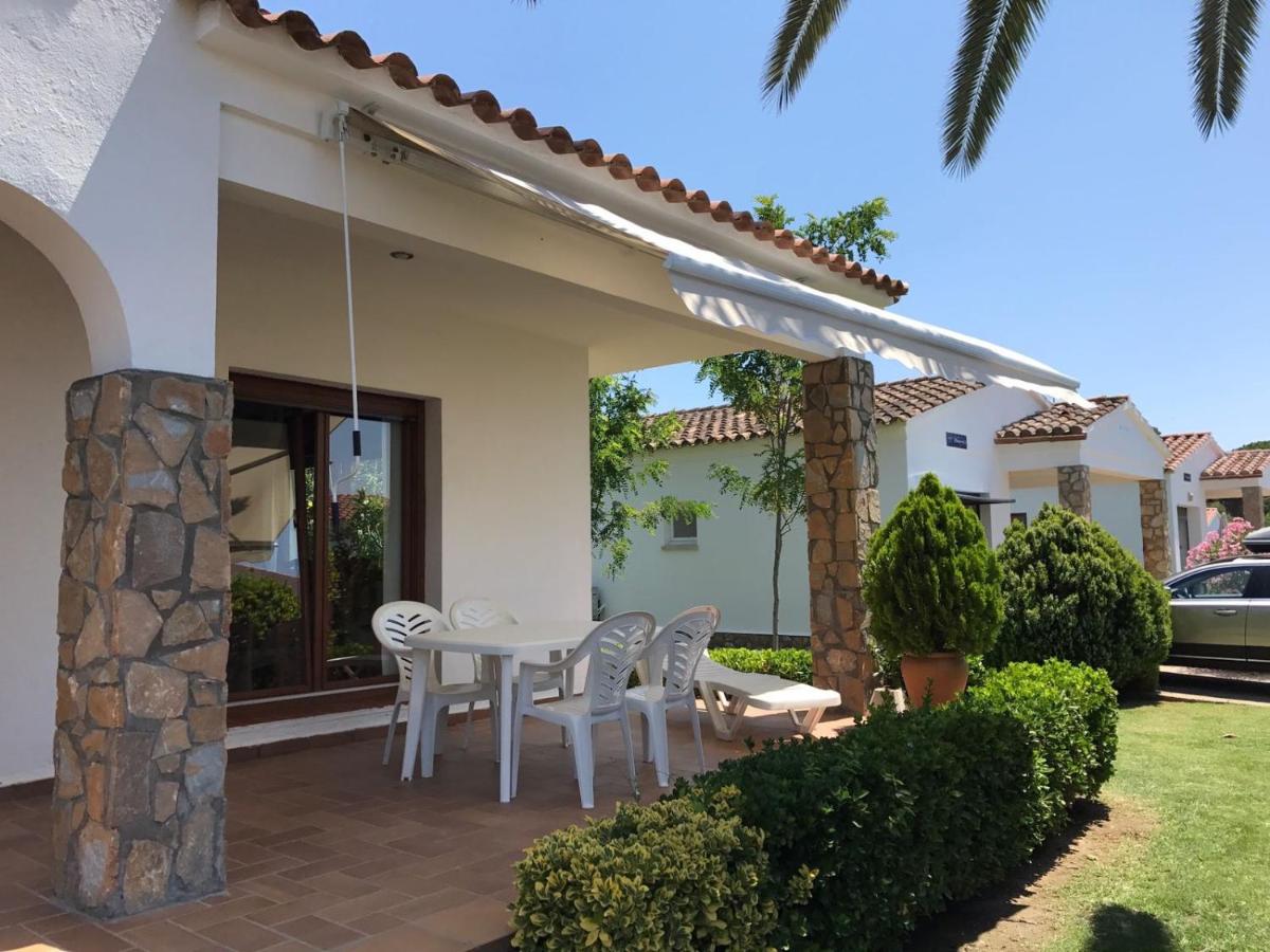 Villa Montserrat 1, Terrace & Pool - Housity