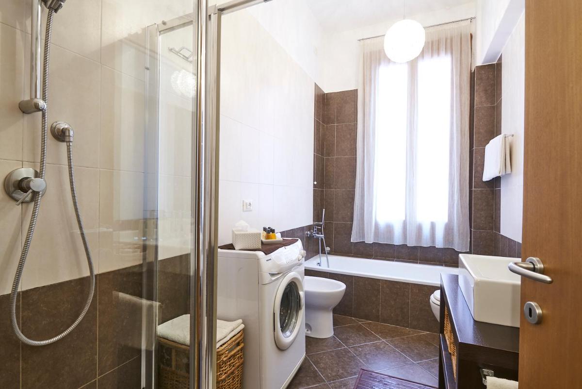 Le Tango - Housity