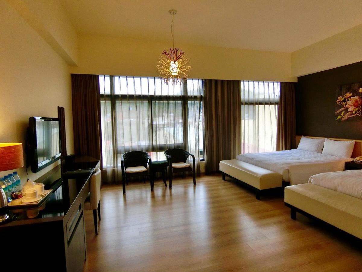 Suitetrails - LeaLea Garden Hotels - Moon Lake
