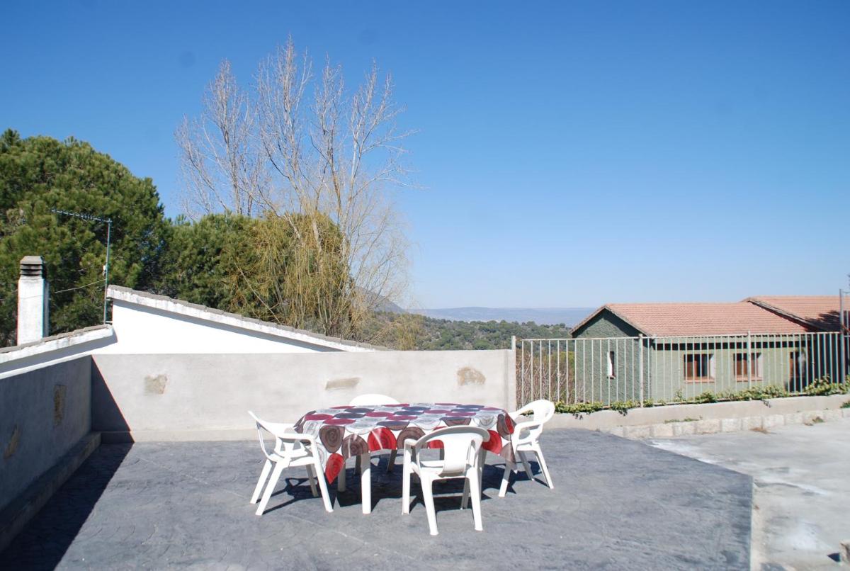 Casa Rural Mirando a Gredos - Housity