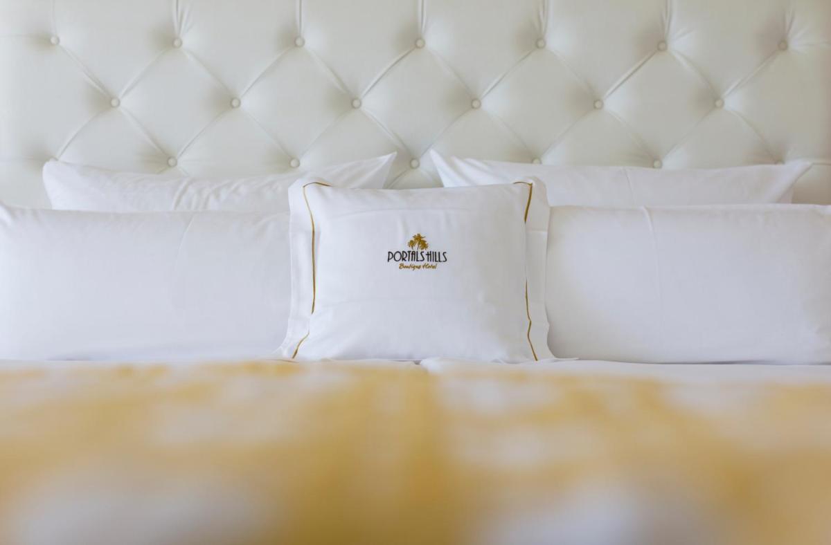 Cama o camas de una habitación en Portals Hills Boutique Hotel