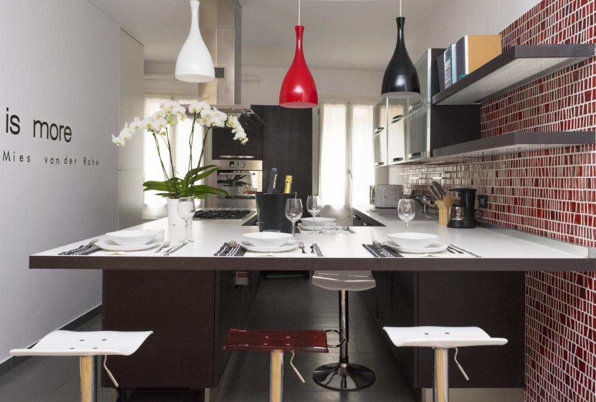 Bella Vita Charming House - Housity