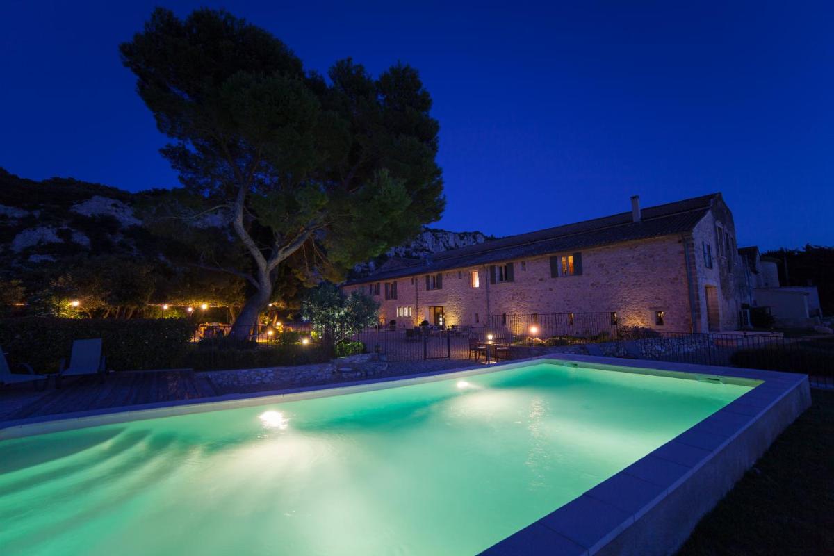 Maison CHENET - Les Chambres Entre Vigne et Garrigue - Teritoria - Housity