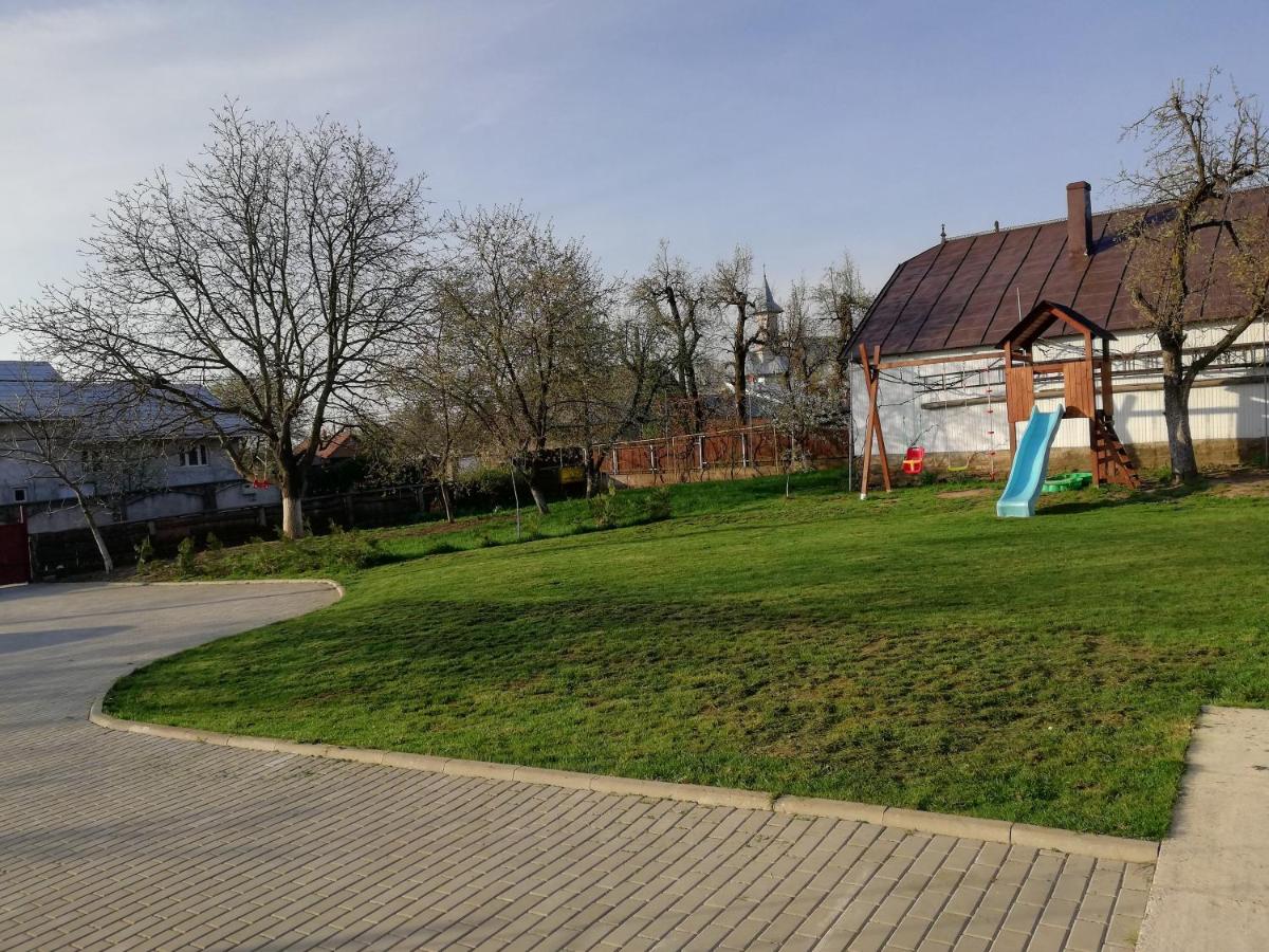 Agropensiunea Ioana - Housity