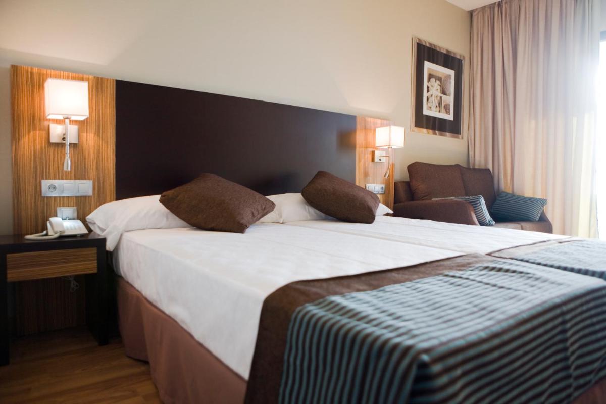 Hotel y Apartamentos Conilsol - Housity