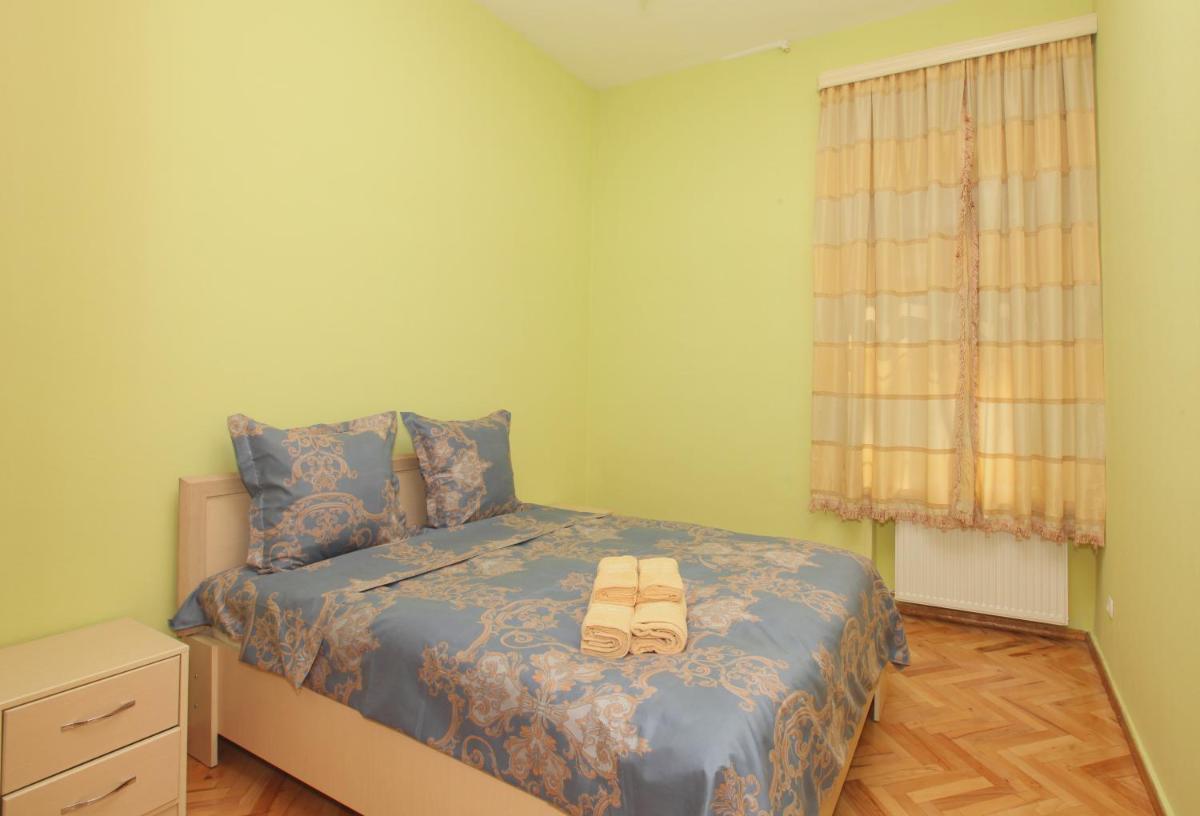 Apartment at Stalin House - Housity
