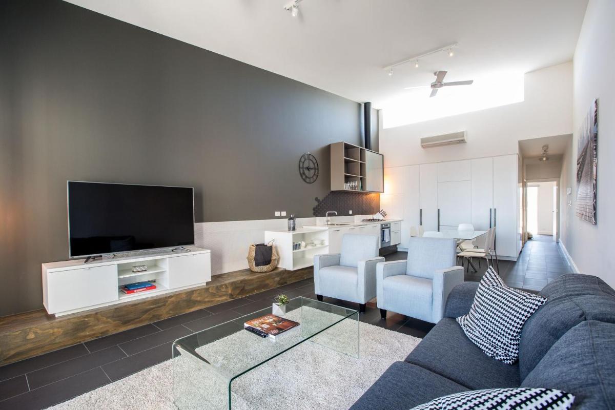 Magnificent Apartment + FREE car park near CBD - Housity