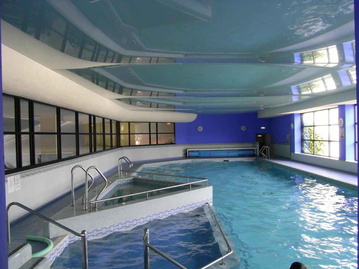 Whoop Hall Hotel and Leisure - Housity