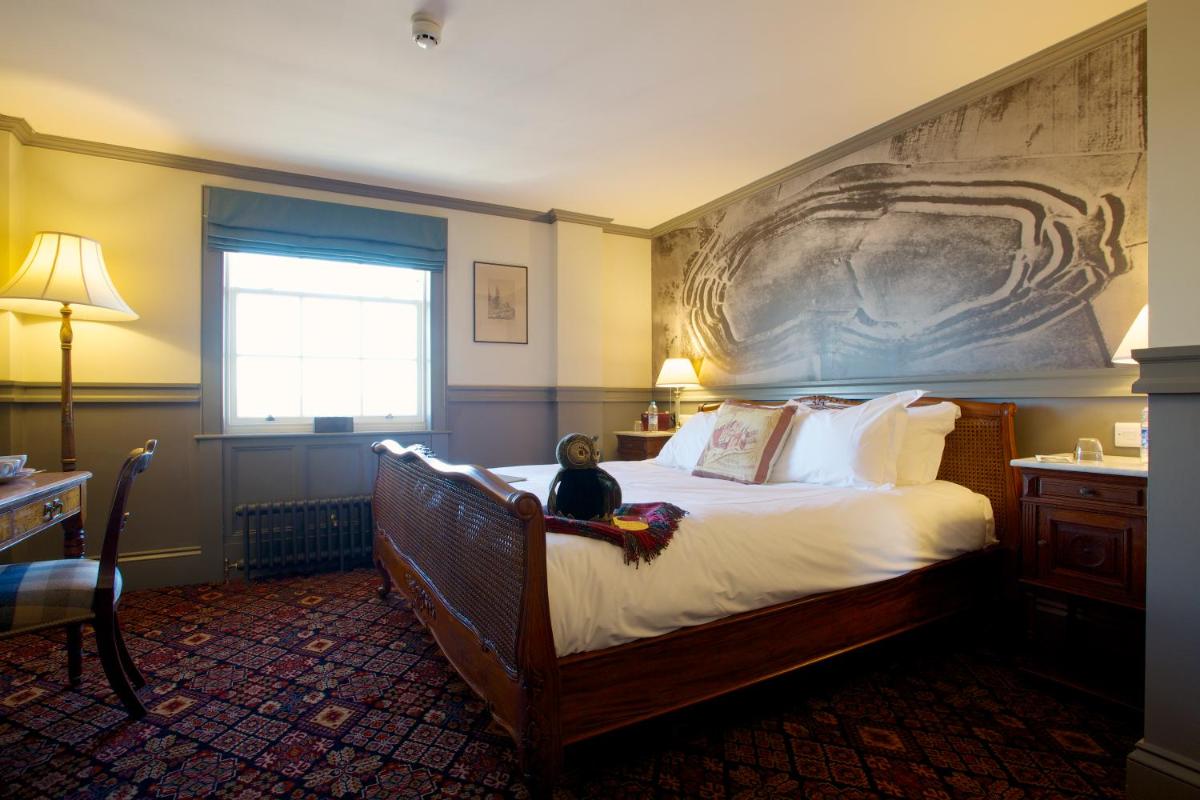 The Duchess of Cornwall - Housity