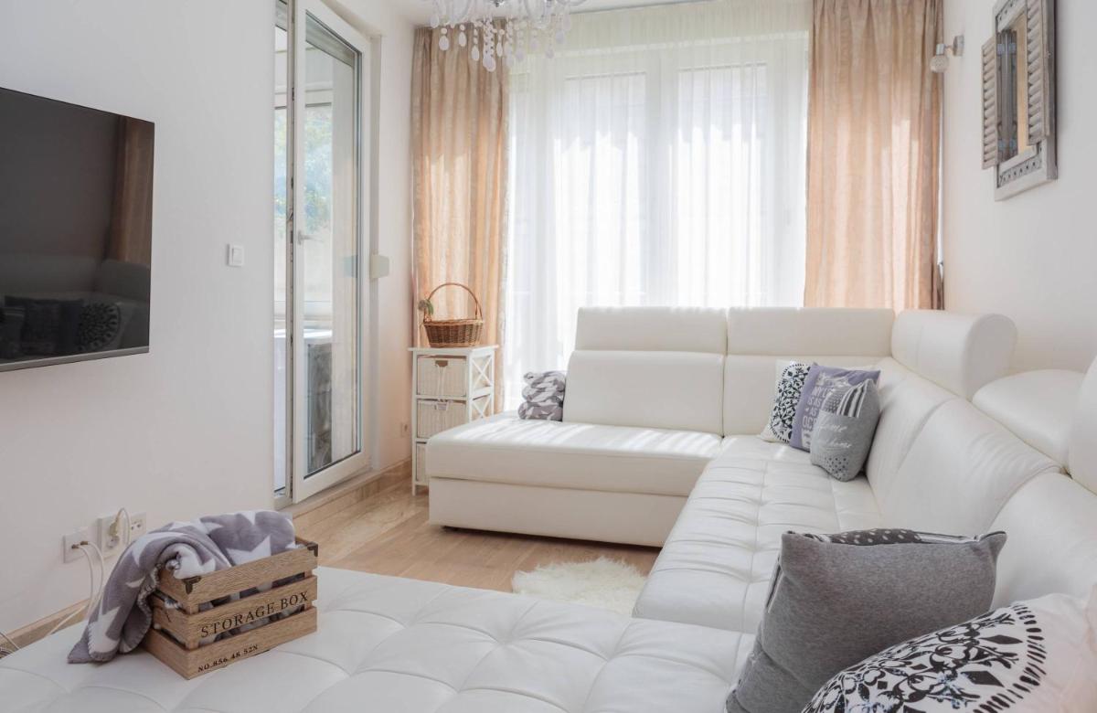Suitetrails - Shabby Apartment LENI