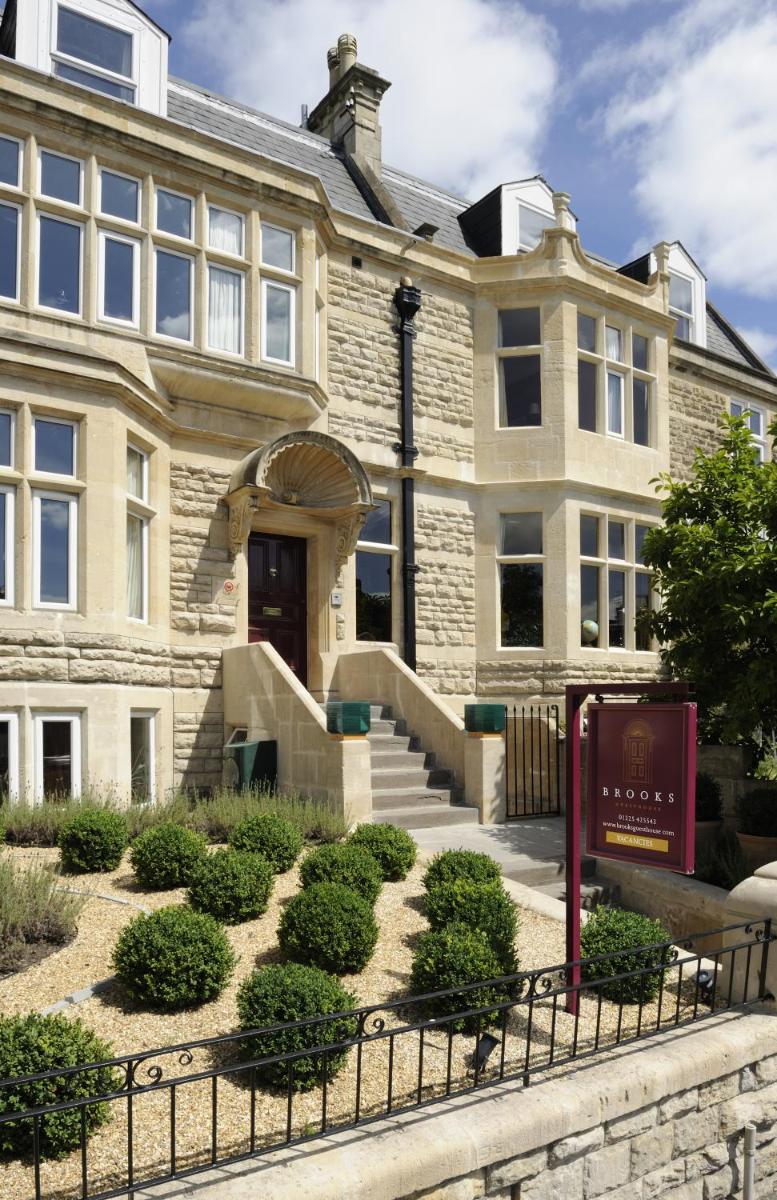 Brooks Guesthouse - Housity