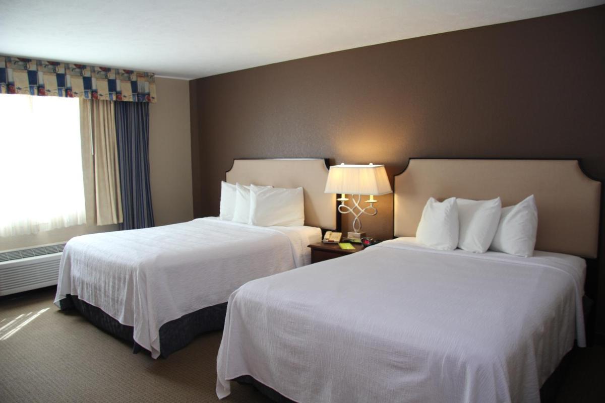 Green Acres Hotel - Housity