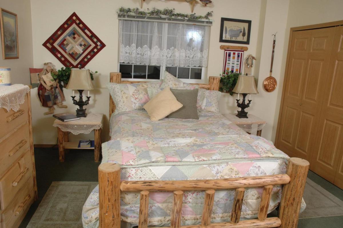 Alaska's Lake Lucille Bed & Breakfast - Housity