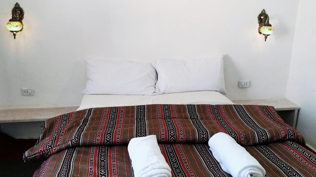 Petra Bedouin Bed and Breakfast - Housity