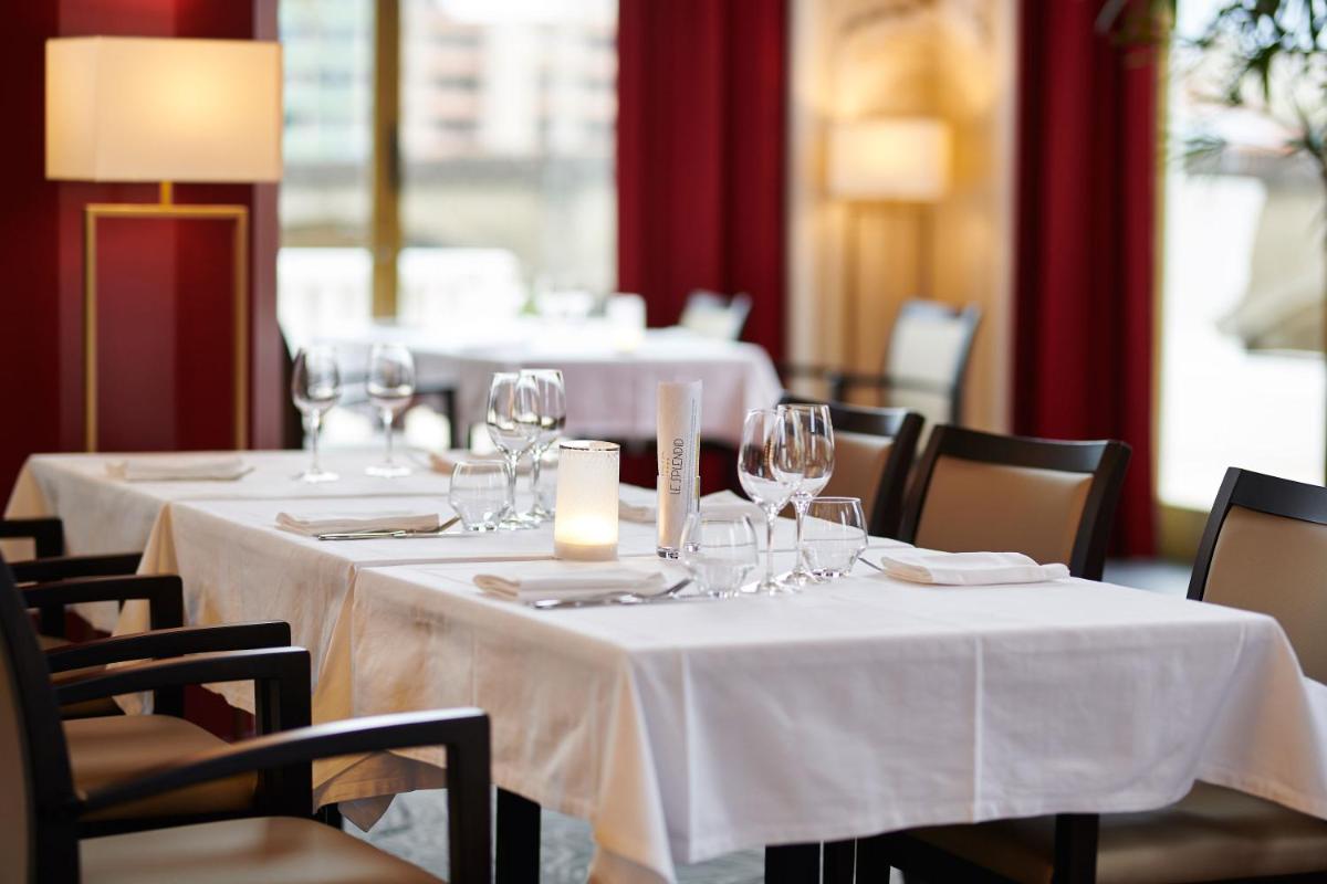 Restaurant ou autre lieu de restauration dans l'établissement Hotel & Spa Vacances Bleues Le Splendid