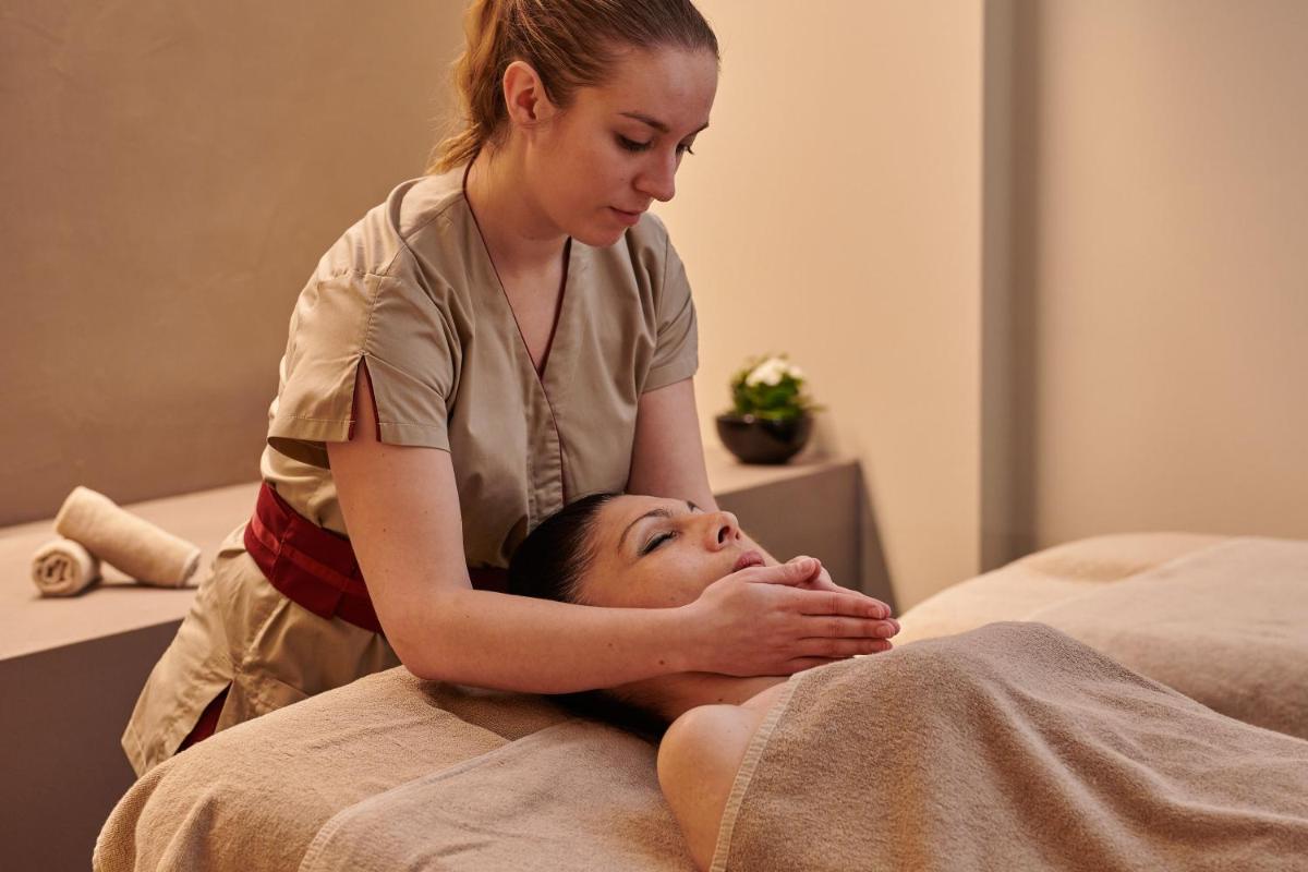Clients de l'établissement Hotel & Spa Vacances Bleues Le Splendid