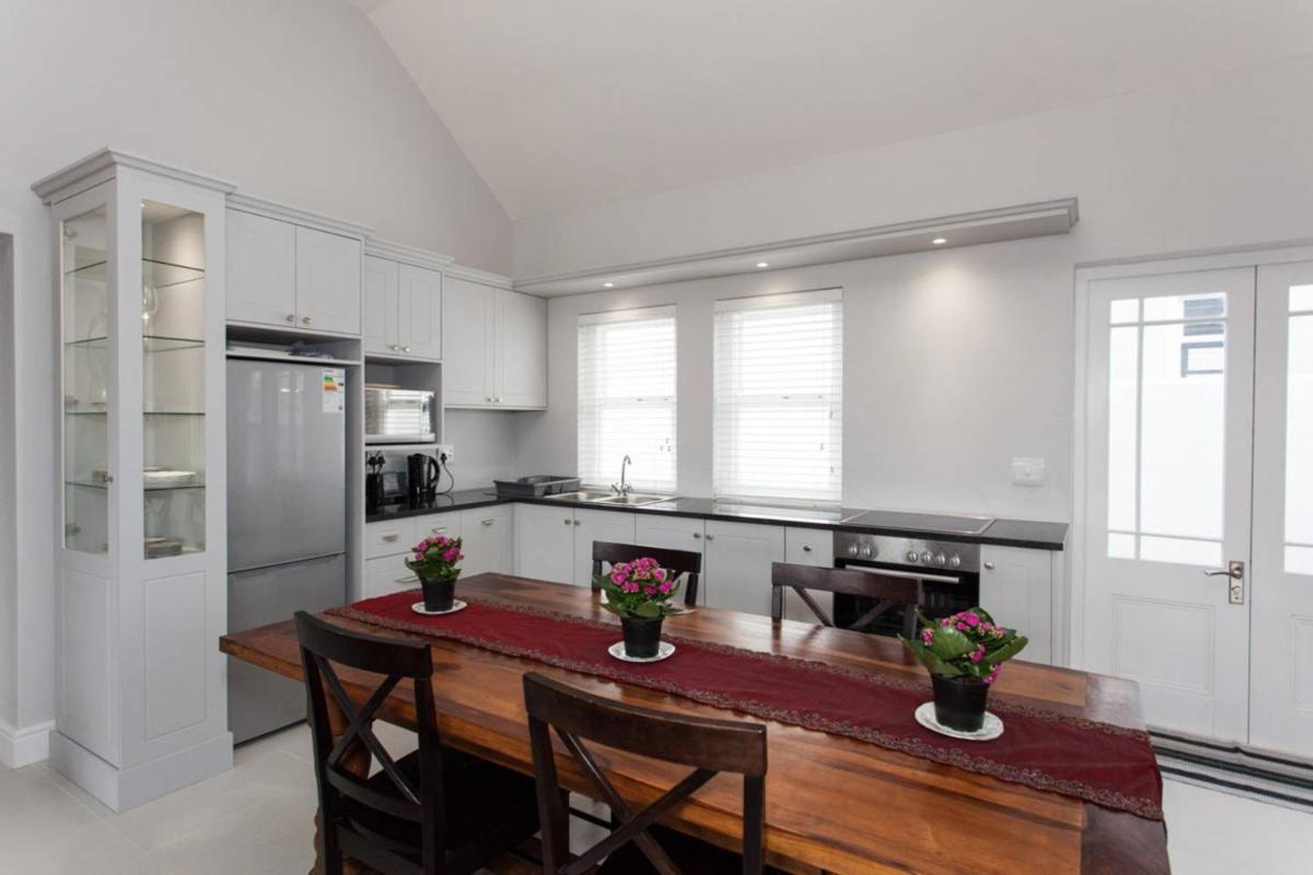 Coral Tree - Housity