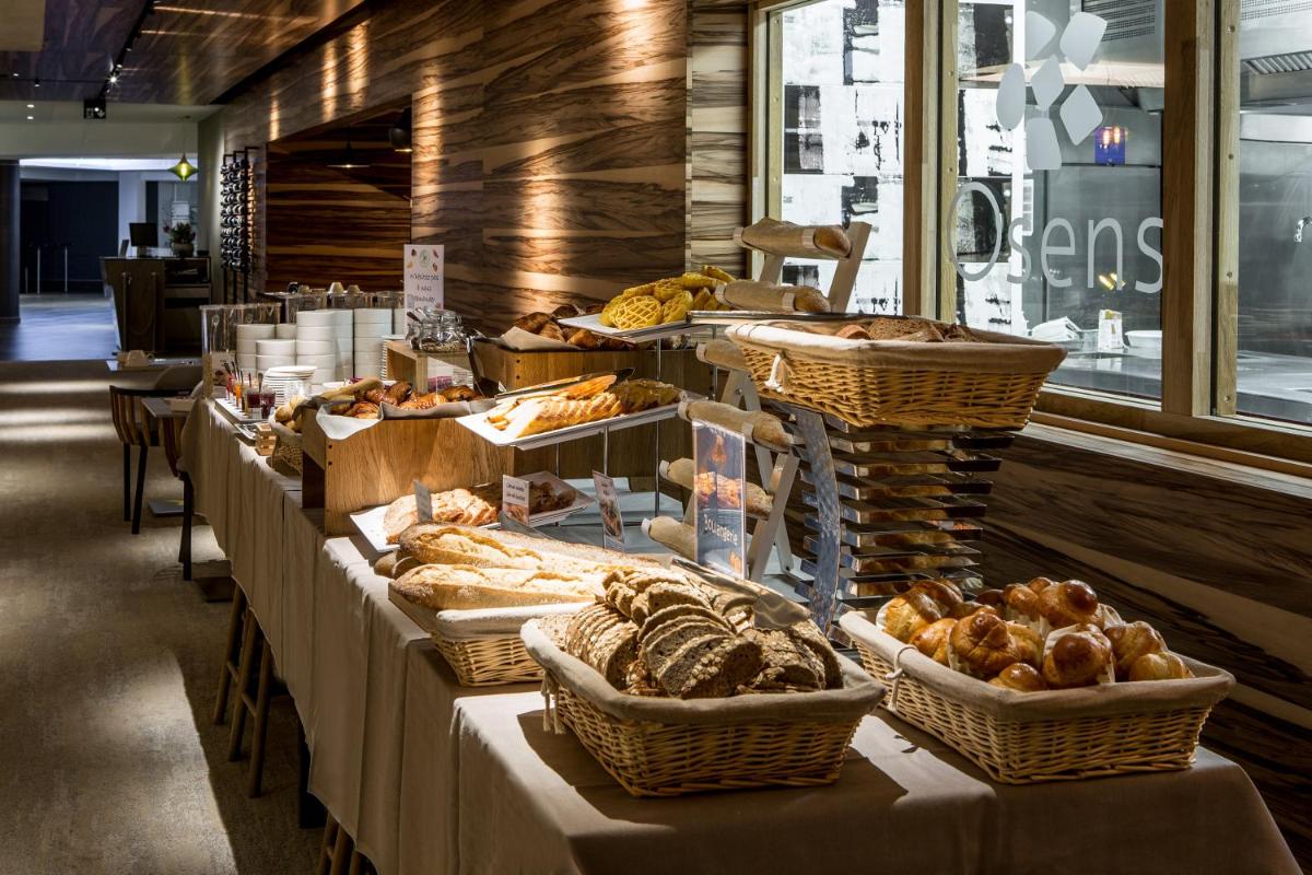 Nourriture dans l'hôtel ou à proximité