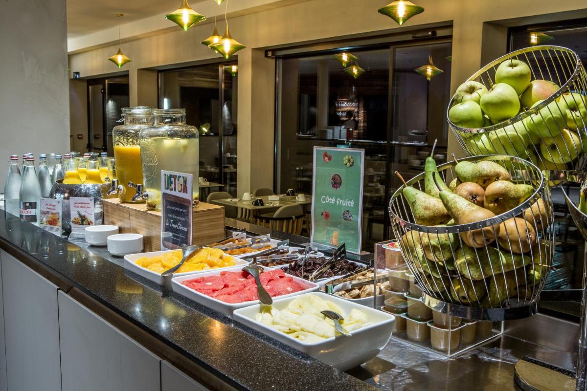 Nourriture dans l'hôtel ou à proximité