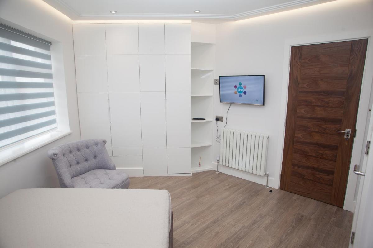 Goldbeaters House - Housity
