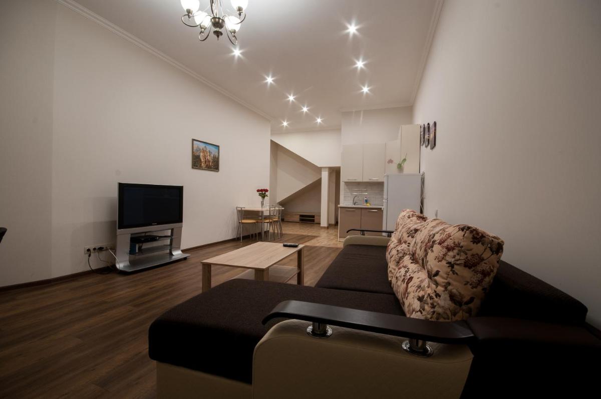 Wonderful flat on city center (Mukachivska 4/11) - Housity