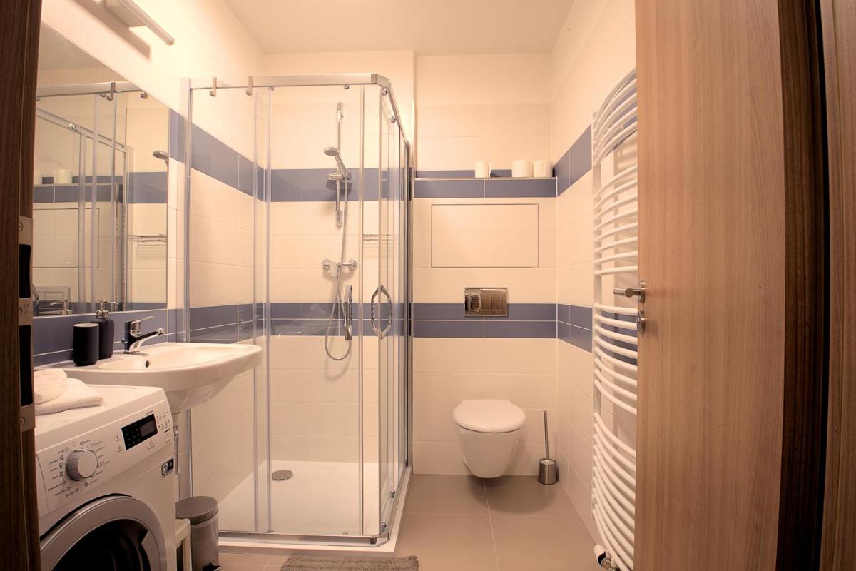 Sunny, fully furnished Studio type with terrace - Housity