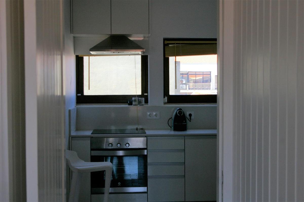 Blue Apartment Parede Beach House - Housity