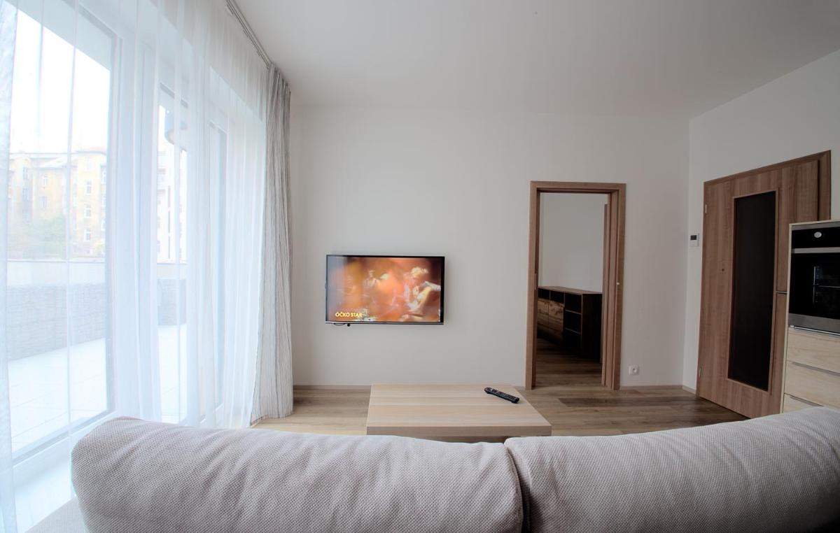 Sunny, fully furnished Studio type with terrace - Housity