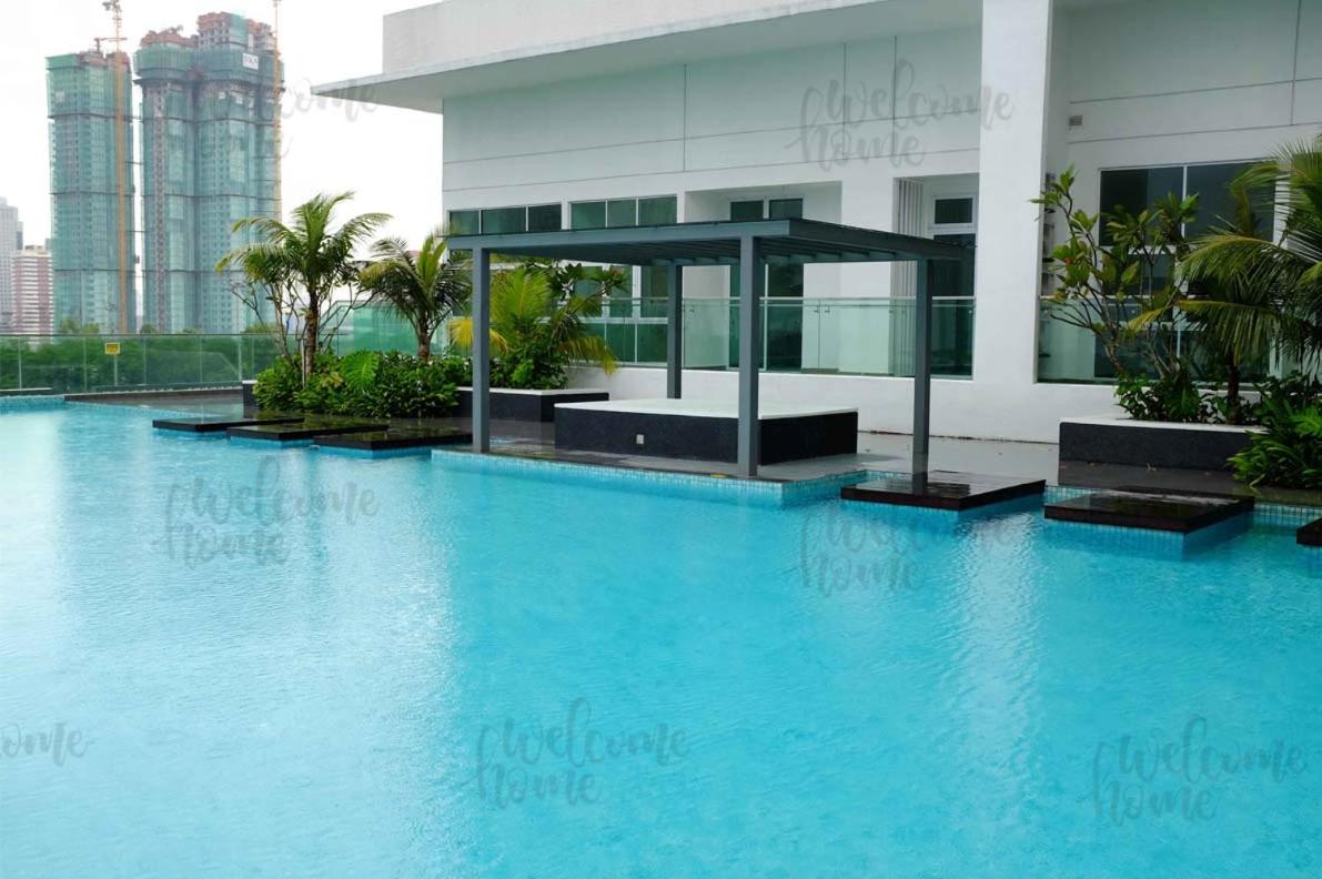 Paragon Suites CIQ Homestay by WELCOME HOME - Housity
