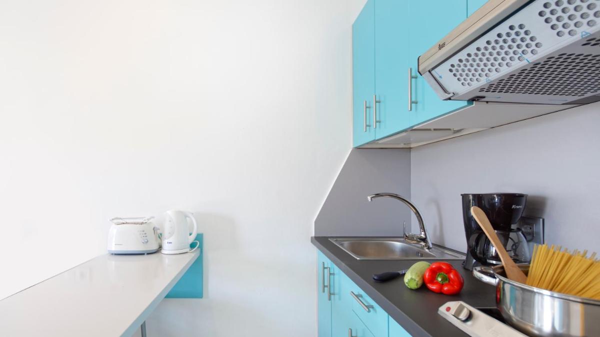 Apartamentos Los Veleros - Housity