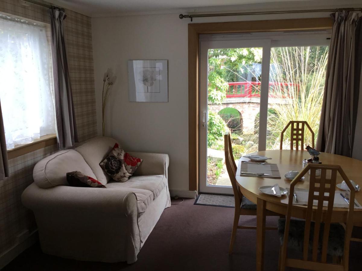 Ingleneuk Bed and Breakfast - Housity