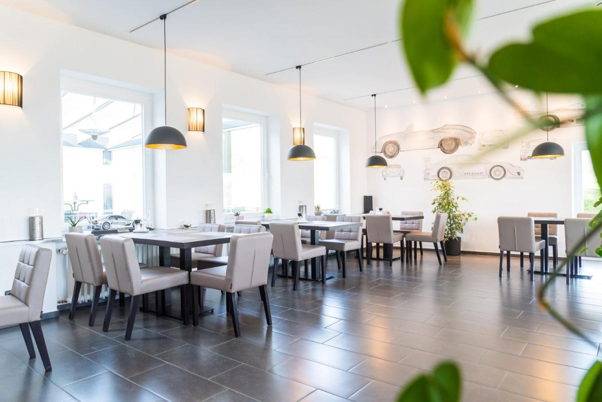 GT3 Hotel - Housity