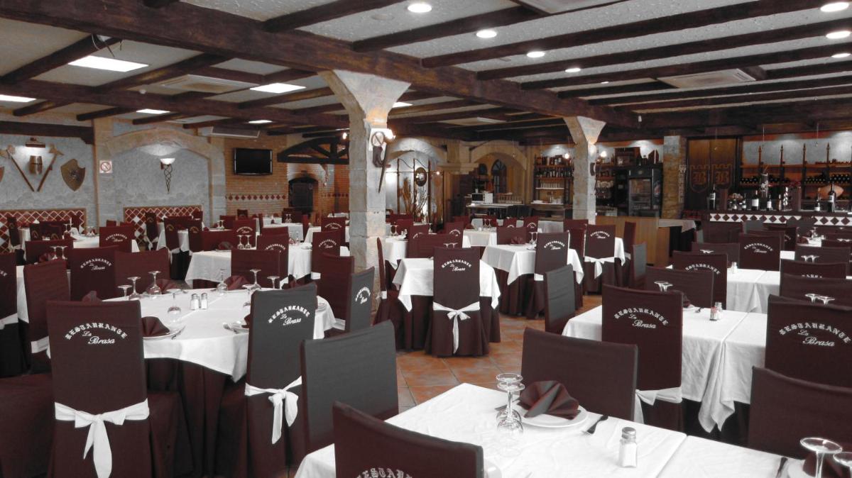 Hotel La Brasa - Housity