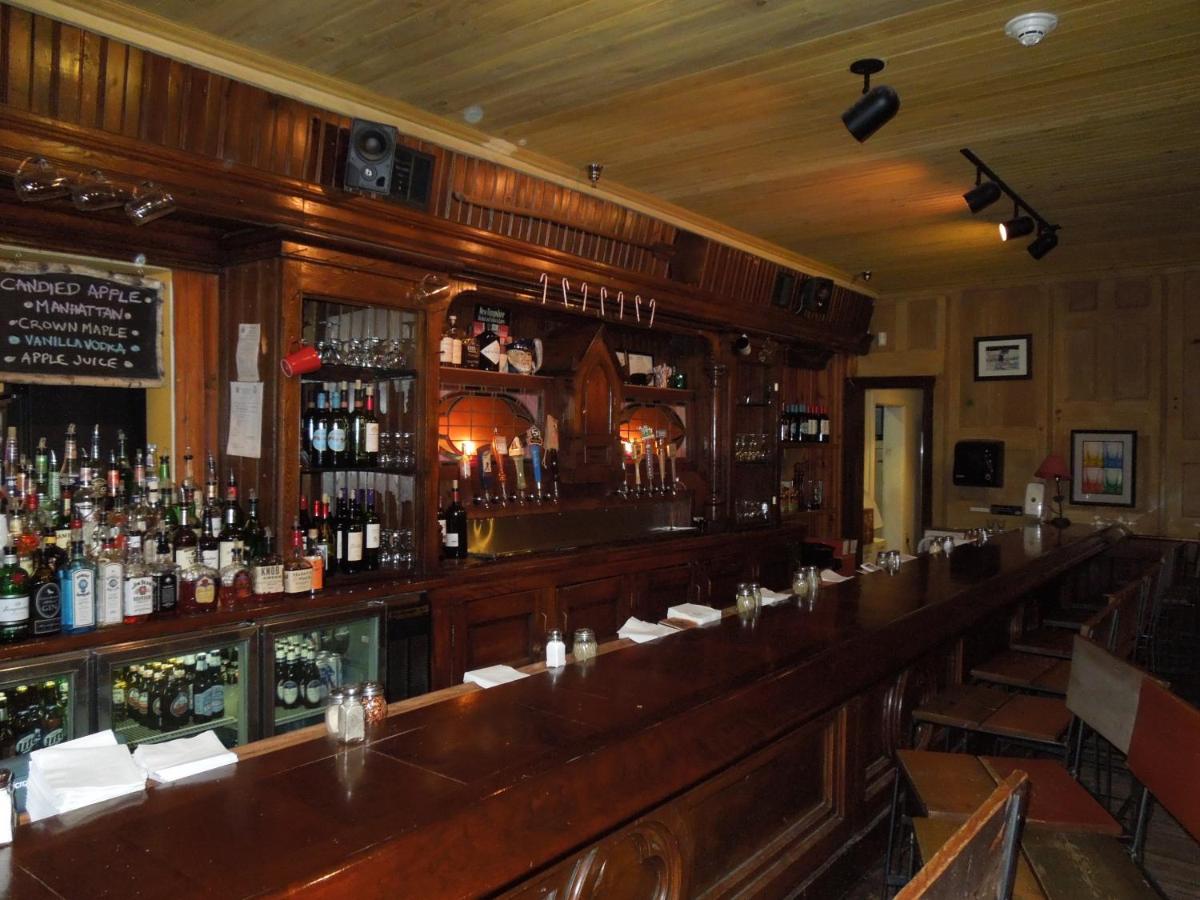 Eastern Slope Inn Resort - Housity