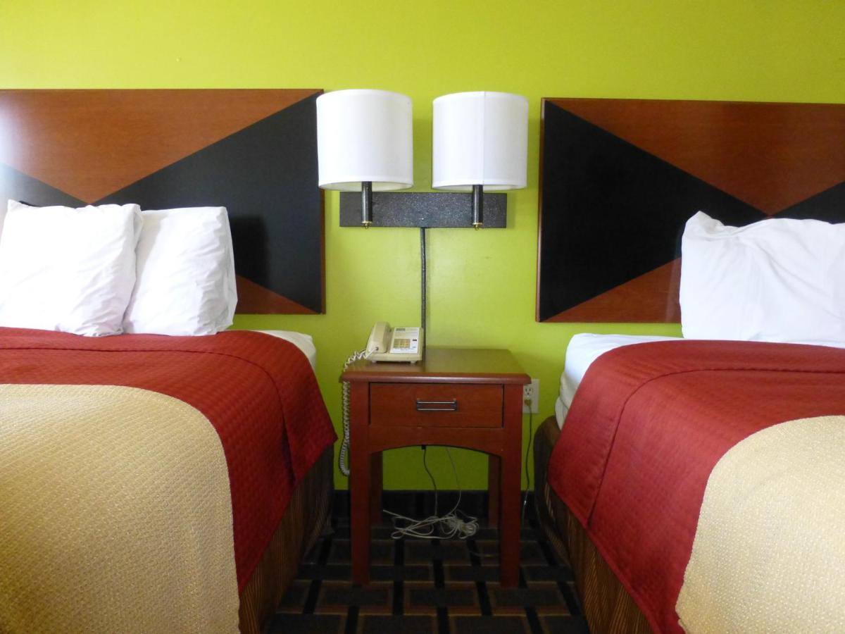 Coach Inn - Summerville - Housity