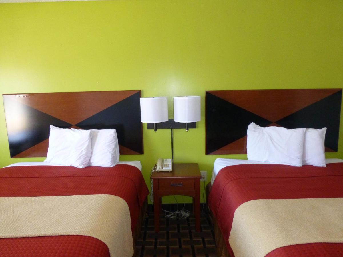 Coach Inn - Summerville - Housity