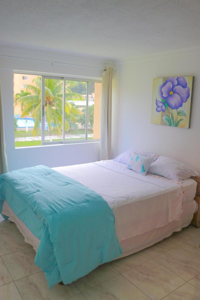 Beach Side Suite At Turtle Towers - Housity
