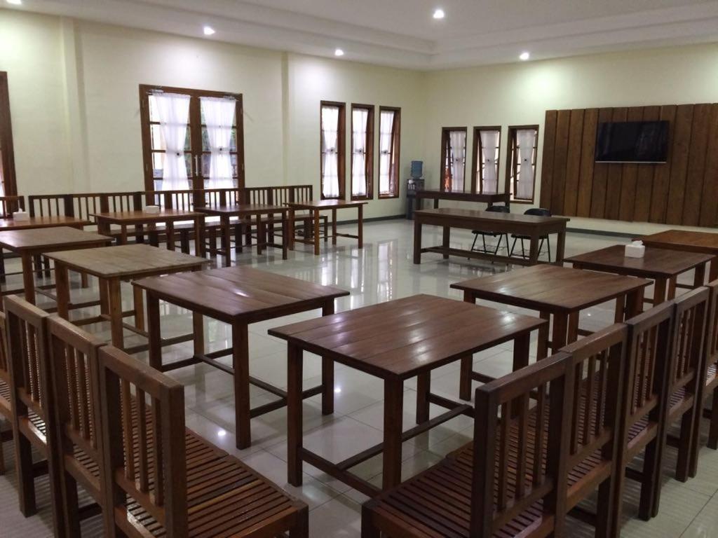Grand Cepu Hotel - Housity