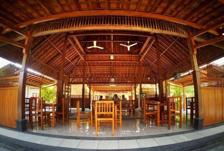 Grand Cepu Hotel - Housity