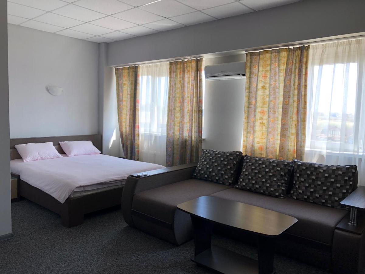 Suitetrails - Mini Hotel on Brovarskaya