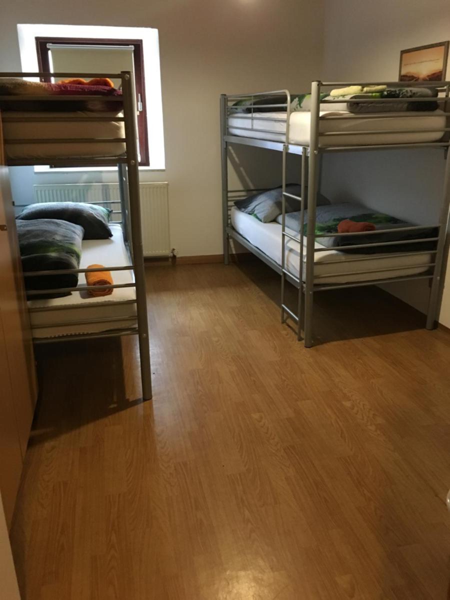Zur Krone - Housity